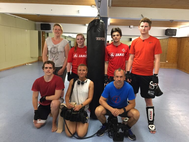 Azubi in Gefahr Max testet das Kickboxen im OSC