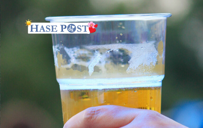 Bier im Plastikbecher