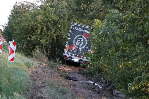 Vollsperrung der Autobahn A1 für LKW-Bergung nach Unfall in Richtung Osnabrück
