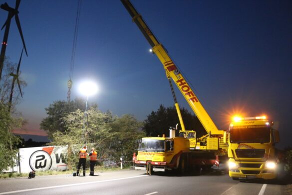 Vollsperrung der Autobahn A1 für LKW-Bergung nach Unfall in Richtung Osnabrück