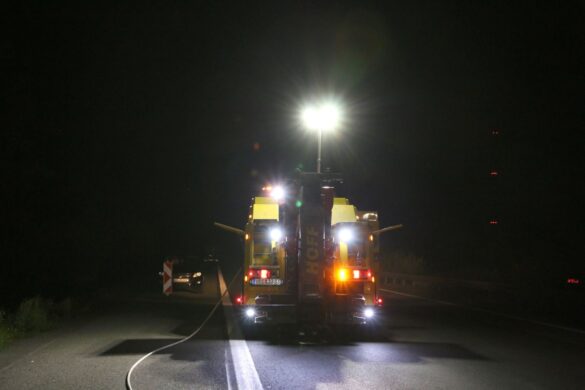 Vollsperrung der Autobahn A1 für LKW-Bergung nach Unfall in Richtung Osnabrück