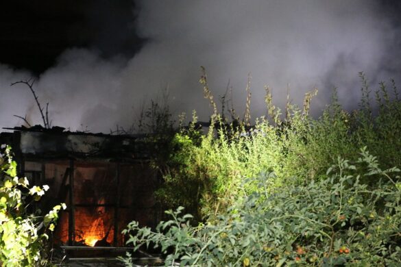 2018-08-06_Feuer-Kleingarten-Huette-Osnabrueck_006 Gartenhütten brennen in Osnabrück Widukindland