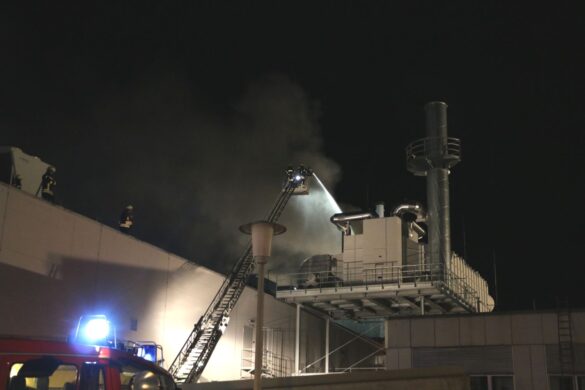 2018-08-21_Feuer-Druckerei-Dissen-LK-Osnabrueck_001 Rauch über Dissen, Feuer in Druckerei im Landkreis Osnabrück