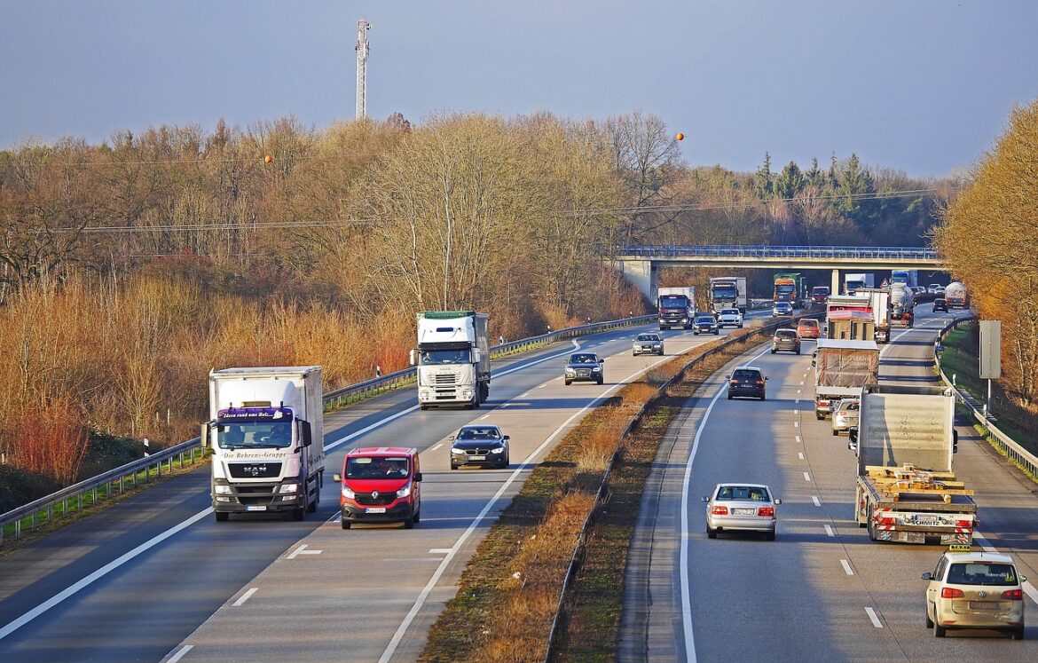 Autobahn (Symbolbild)