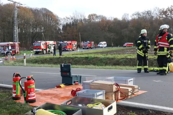 Fahrzeugbrand und Busunfall - Einsatzübung in Melle