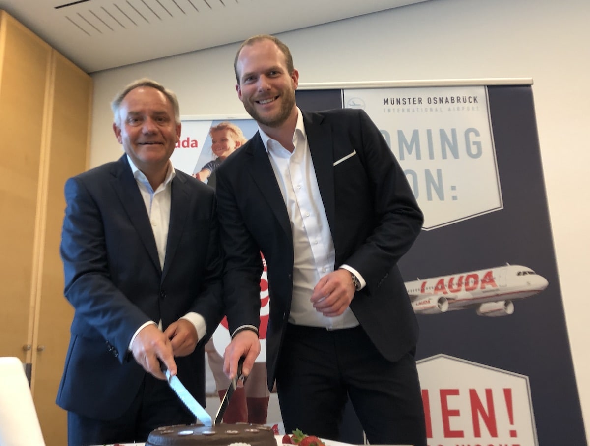 Lauda-Geschäftsführer Andreas Gruber (r.) und FMO-Geschäftsführer Prof. Dr. Rainer Schwarz (l.)