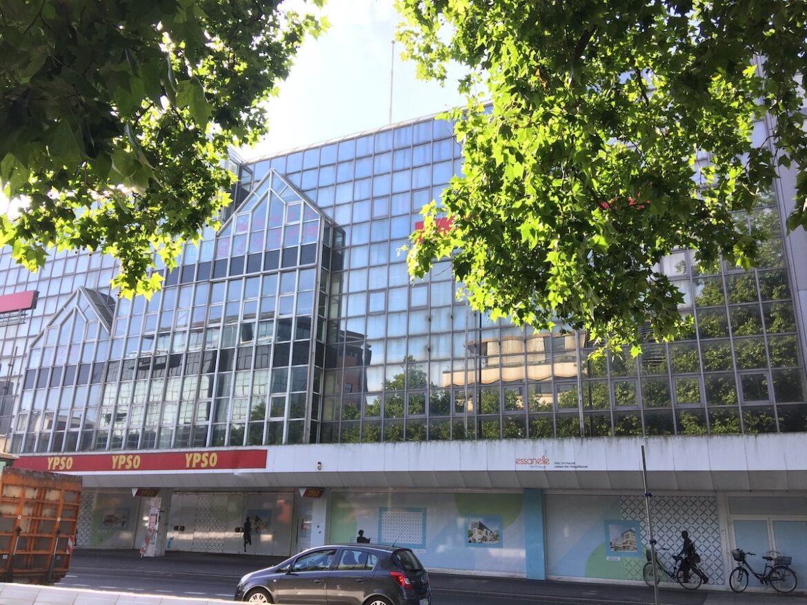 Wöhrl-Ruine am Neumarkt