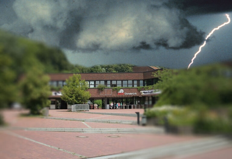Dunkle Wolken über dem Zoo Osnabrück