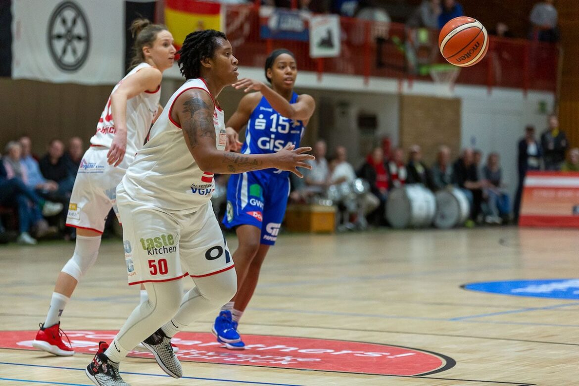 Brianna Rollerson kehrt zu den Panthers zurück