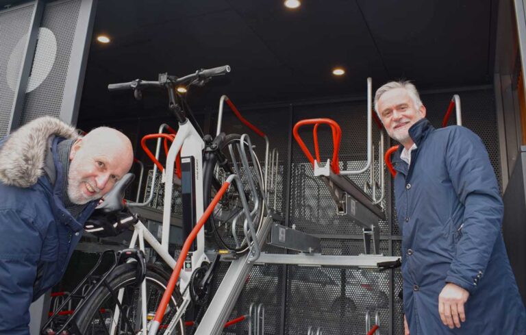 Oberbürgermeister Wolfgang Griesert und Stadtwerke-Mobilitätsvorstand Dr. Stephan Rolfes