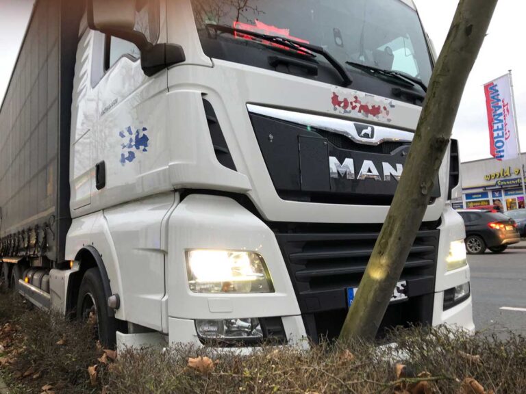 Unfallbeteiligter LKW