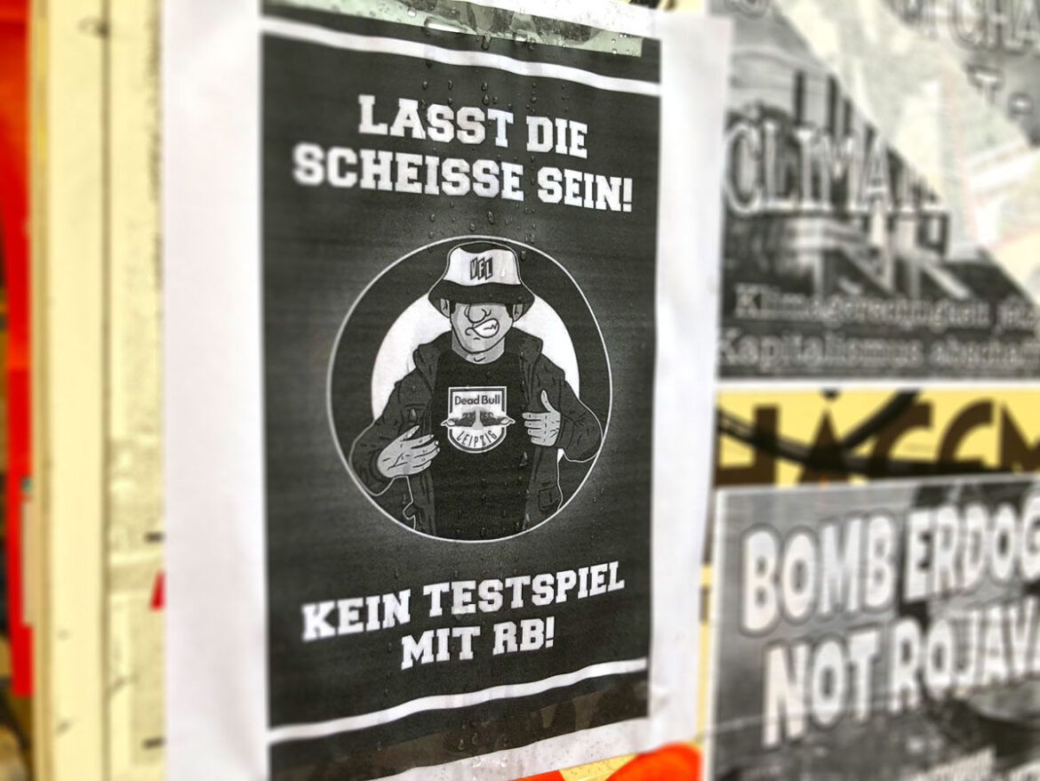 Fanprotest gegen das Testspiel des VfL gegen RB Leipzig