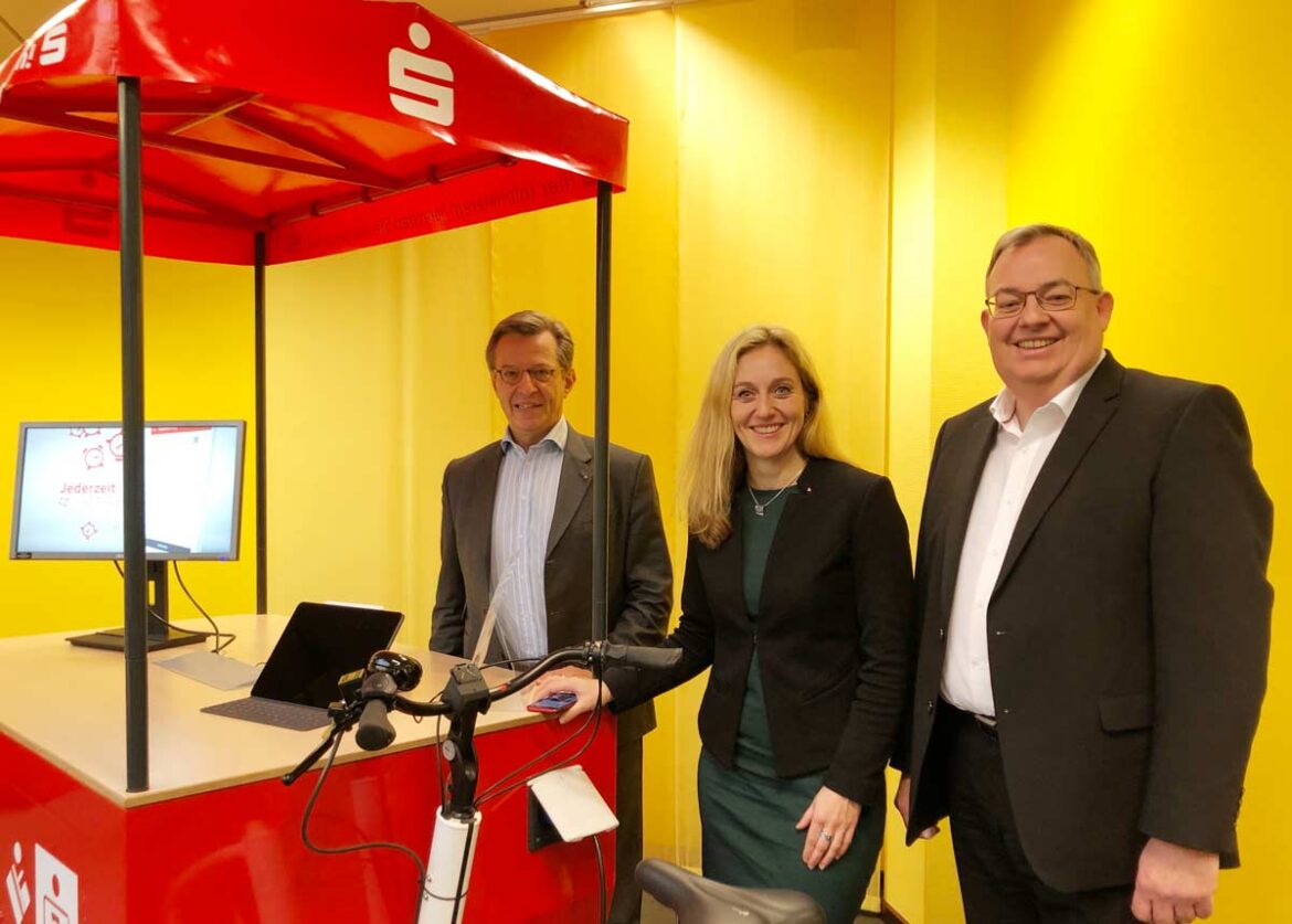 "DigiBike" der Sparkasse Osnabrück, Johannes Hartig, Nancy Plaßmann, André Schüller
