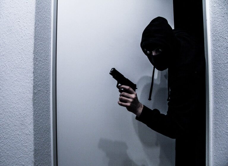 Bewaffneter Überfall