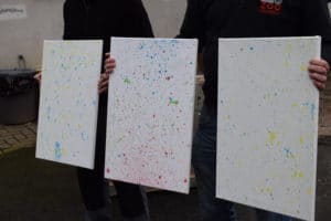 Elefantöse Kunst aus dem Zoo Osnabrück - Elefantenkuh Sita malt für den Artenschutz