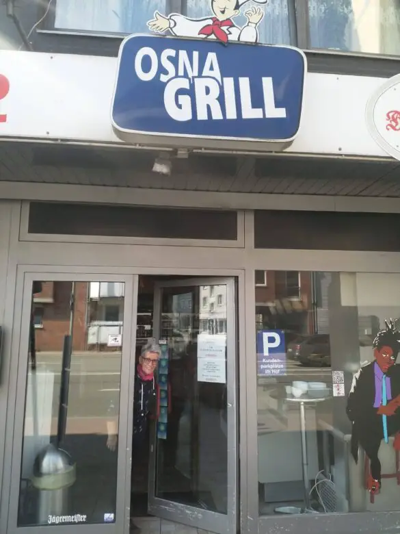 Das Leben muss weitergehen – Ein Freitagmittag am Rosenplatz