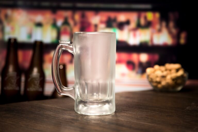 Leeres Glas