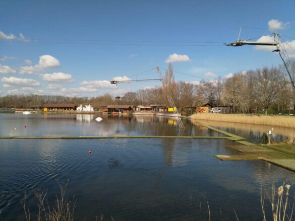 d7998d5b-79d2-4b3d-90b2-a9c4d2ae4992 Beobachtungen am Alfsee, einem Naherholungsgebiet ohne Erholungssuchende
