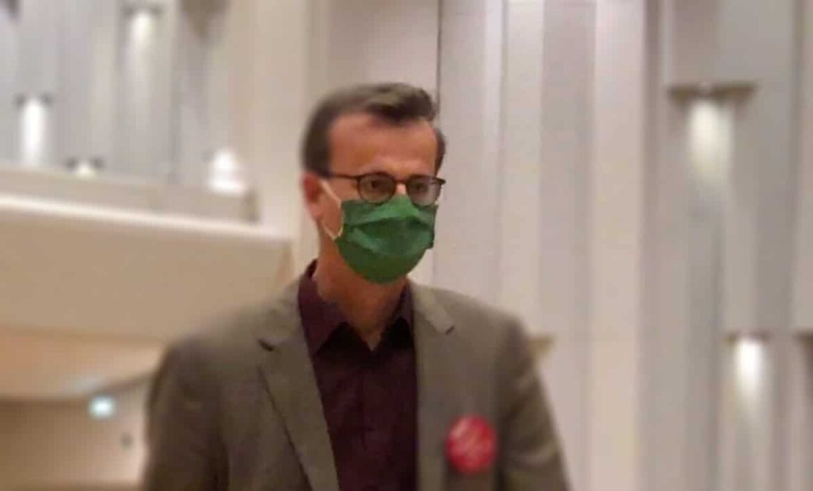 Volker Bajus (Grüne) bei der Ratssitzung am 21.04.2020