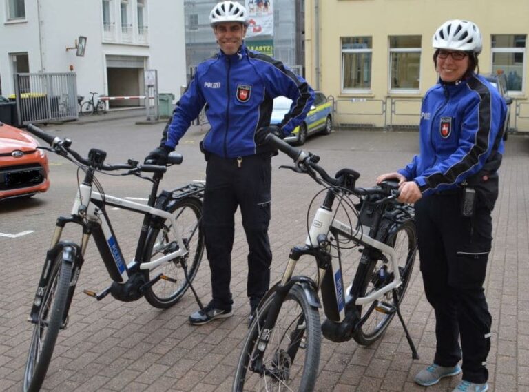 Polizei auf Fahrrad