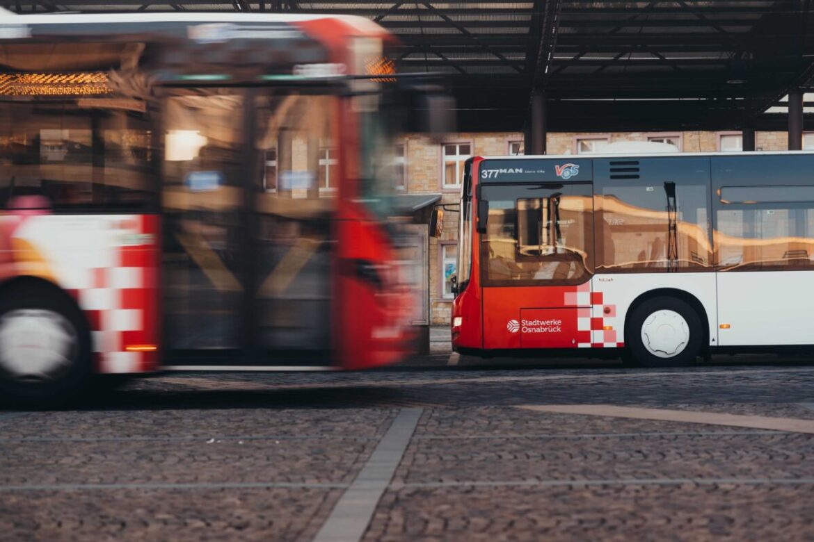 Busse am Hauptbahnhof / Foto: Verkehrsgemeinschaft Osnabrück