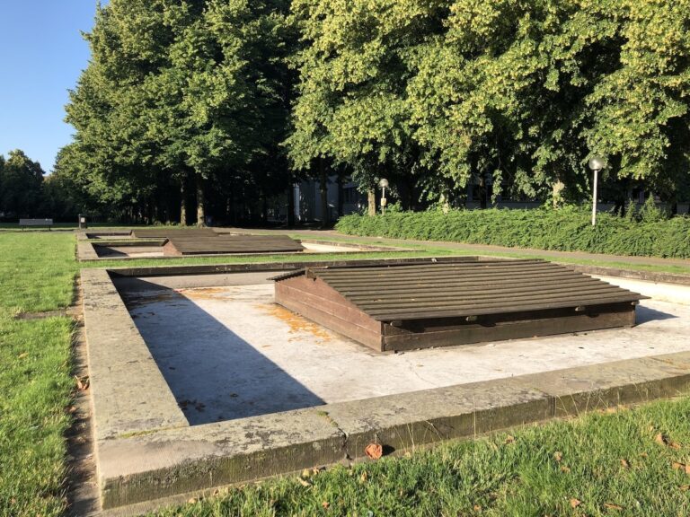 Schlossgarten-Brunnen im Winterschlaf