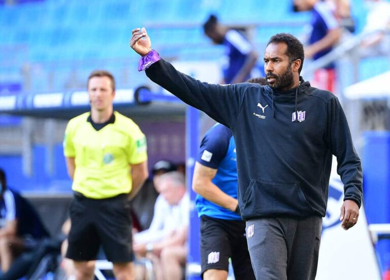 Trainer Daniel Thioune, Foto: imago images, Valeria Witters/Witters/Pool via xim.gs