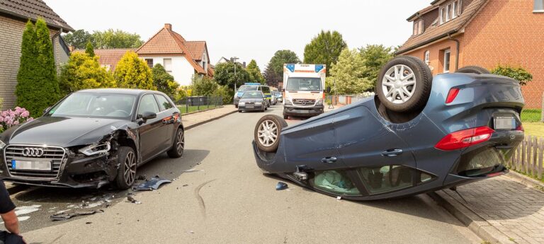 Unfall in der Straße "Farnbrink" in Belm; Foto: Dieter Reinhard