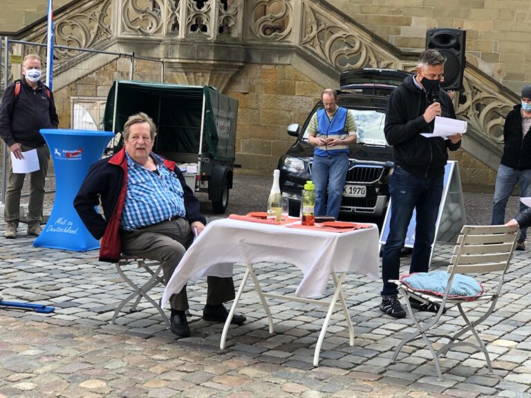 AfD Stammtisch vor dem Osnabrücker Rathaus