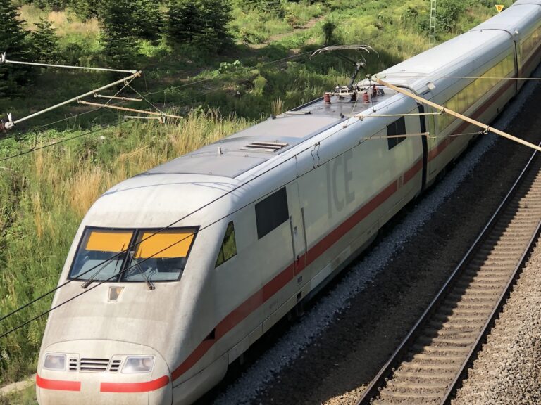 ICE der Deutschen Bahn (Symbolbild)