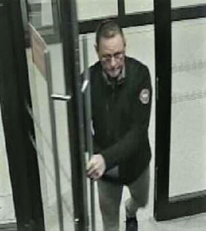 Wer kennt den Täter? Polizei Osnabrück sucht Gelddieb [mit Foto]