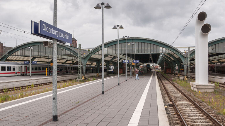 Oldenburg Hauptbahnhof, Foto: JoachimKohlerBremen, CC BY-SA 4.0