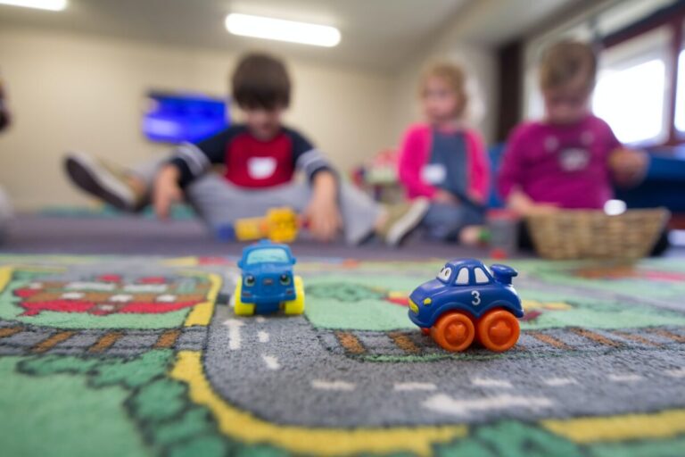 (Symbolbild) Spielende Kinder