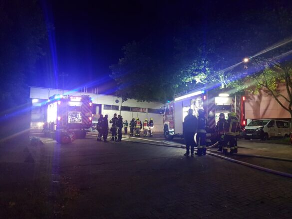 2020-09-09_Feuer-Realschule-Turnhalle-Georgsmarienhuette-Osnabrueck-003 Feuer in Turnhalle in Georgsmarienhütte