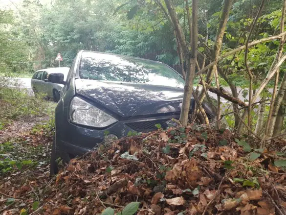 2020-09-13_Unfall-zwei-PKW-Atter-Osnabrueck-006 PKW-Unfall in Osnabrück-Atter endet im Wald