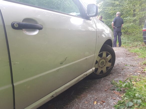 2020-09-13_Unfall-zwei-PKW-Atter-Osnabrueck-009 PKW-Unfall in Osnabrück-Atter endet im Wald