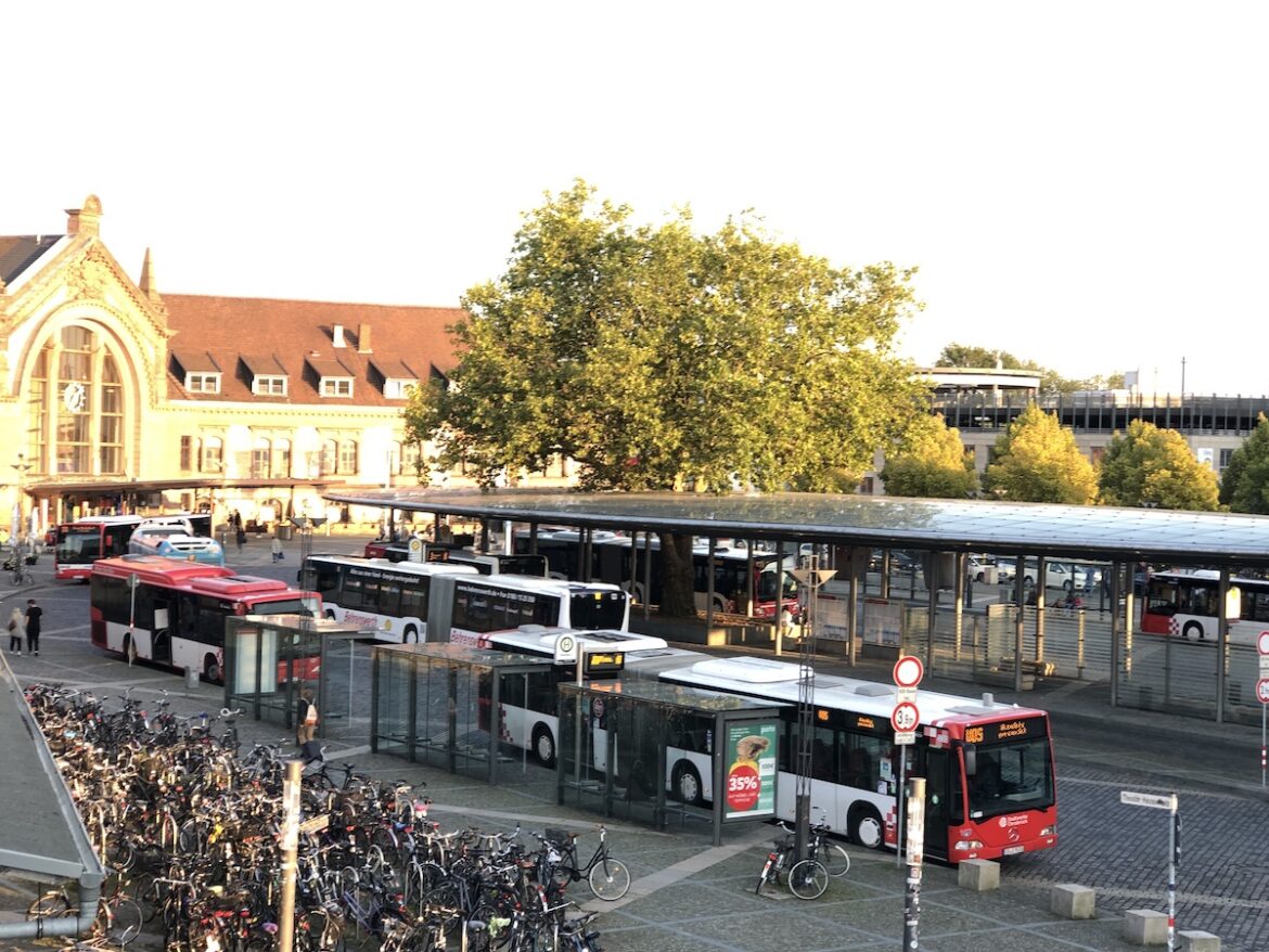 Busse am Hauptbahnhof (Symbolbild)
