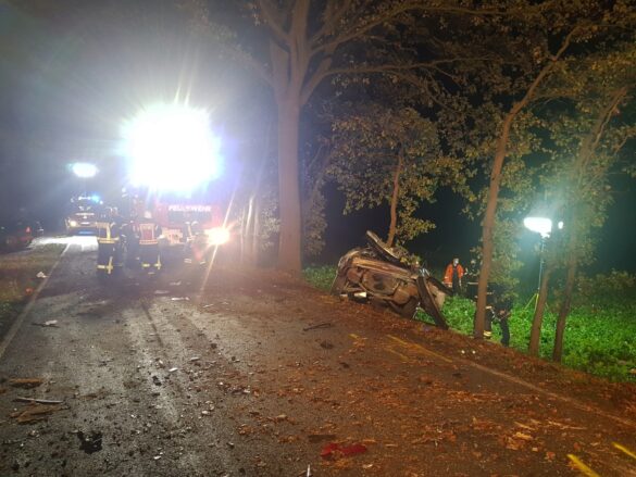 Crash mit zwei PKW auf Landstraße in Ankum bei Osnabrück