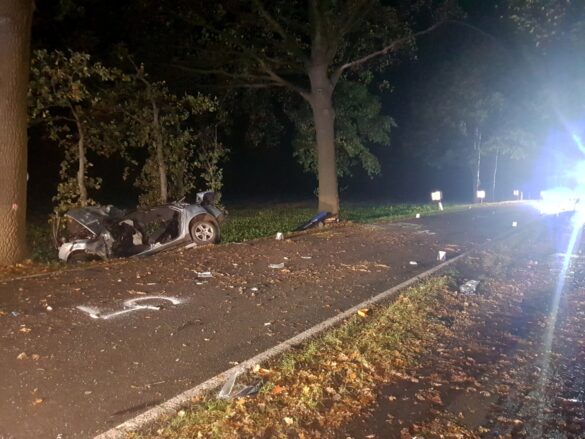 Crash mit zwei PKW auf Landstraße in Ankum bei Osnabrück