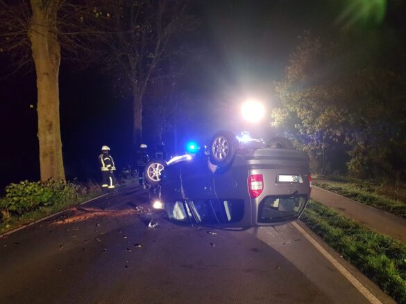 PKW in Melle im Landkreis Osnabrück überschlagen