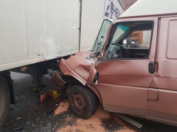 Van kracht gegen LKW im Landkreis Osnabrück