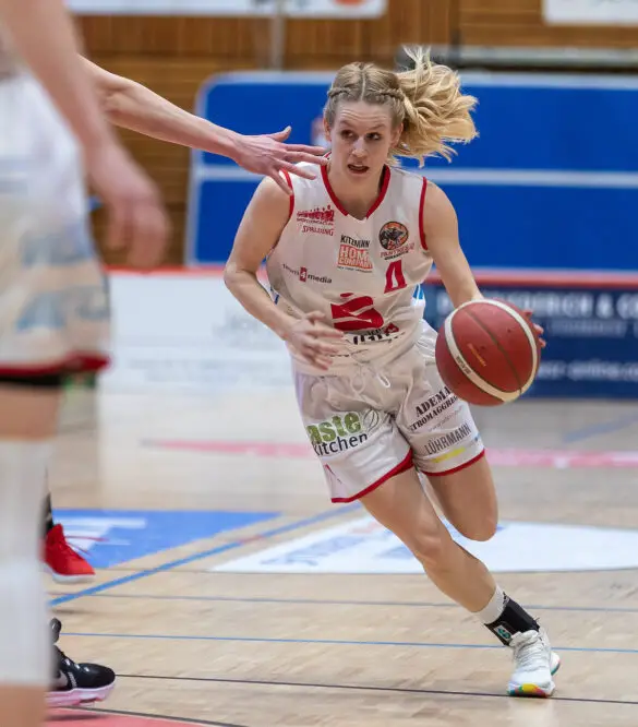 D1X28702 Osnabrücker GiroLive-Panthers gewinnen mit großartiger Mannschaftsleistung gegen TK Hannover