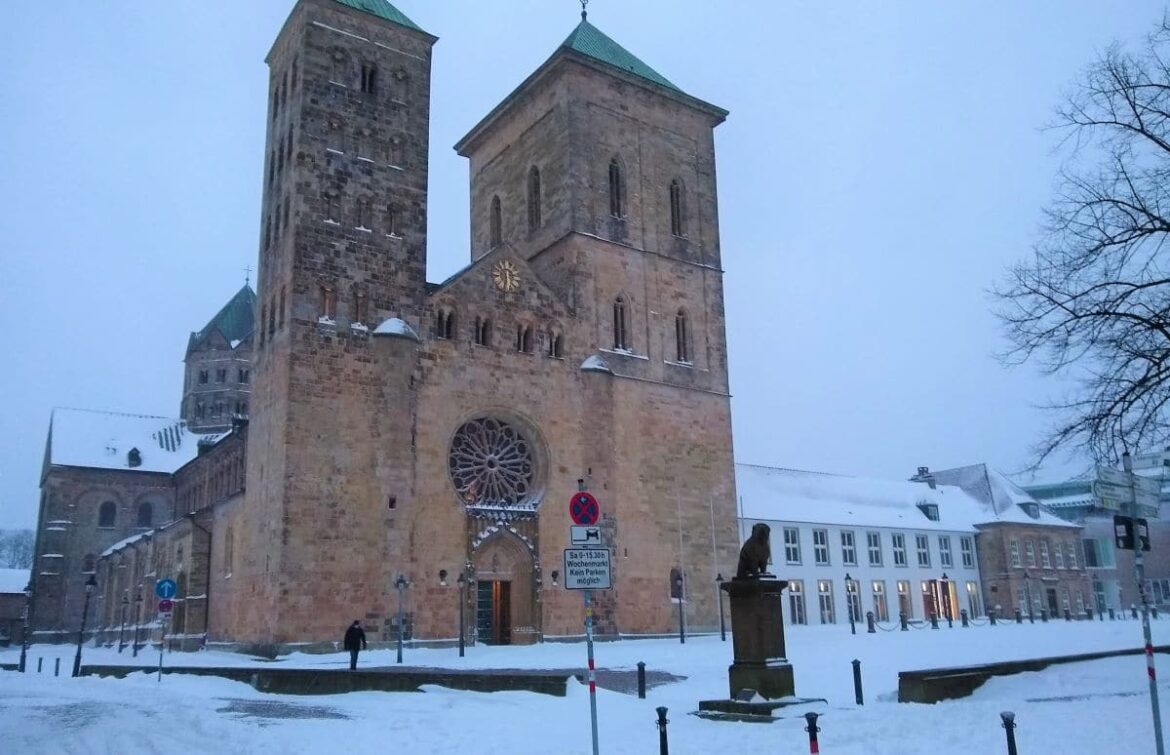 Osnabrücker Dom im Winter