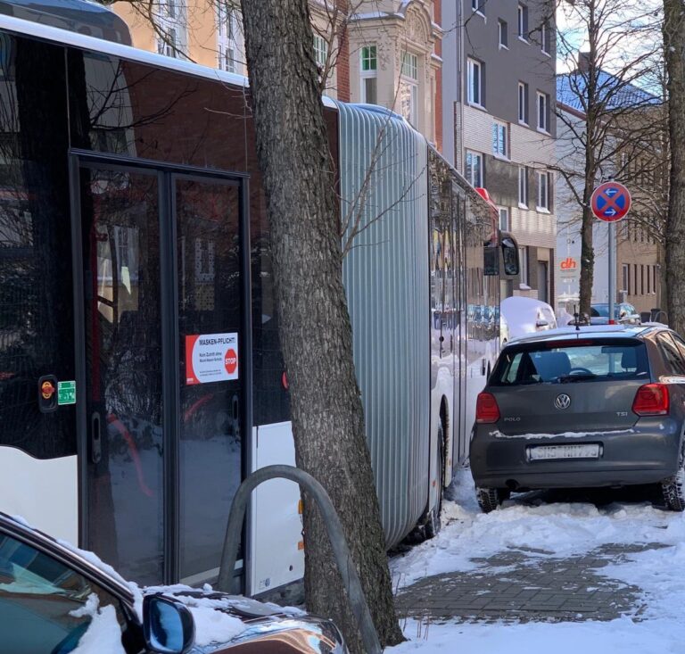 Stadtbus im Winter