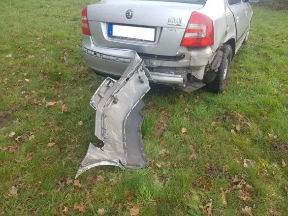 Unfall mit Kleintraktor und zwei PKW in Bad Rothenfelde, Landkreis Osnabrück