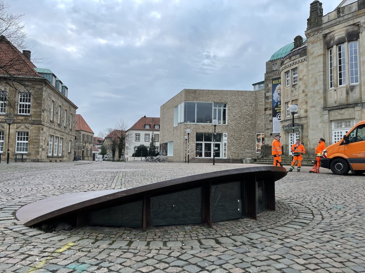 Ein Oberlicht verrät den Domhof-Bunker