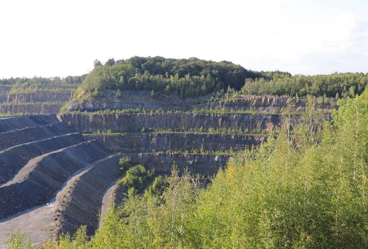 Steinbruch am Piesberg. / Foto: Simon Vonstein