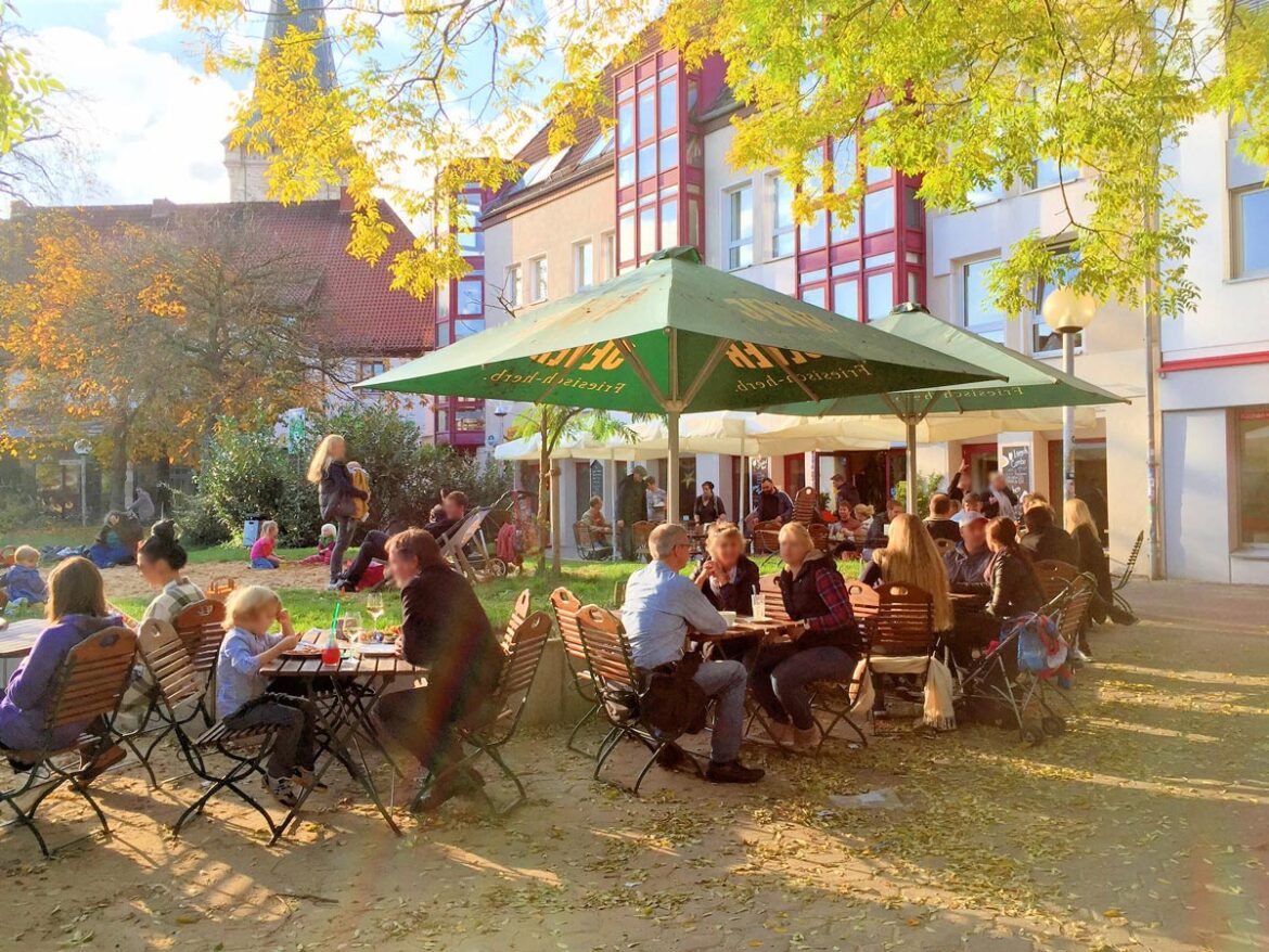Außengastronomie am Adolf-Reichwein-Platz, Osnabrück