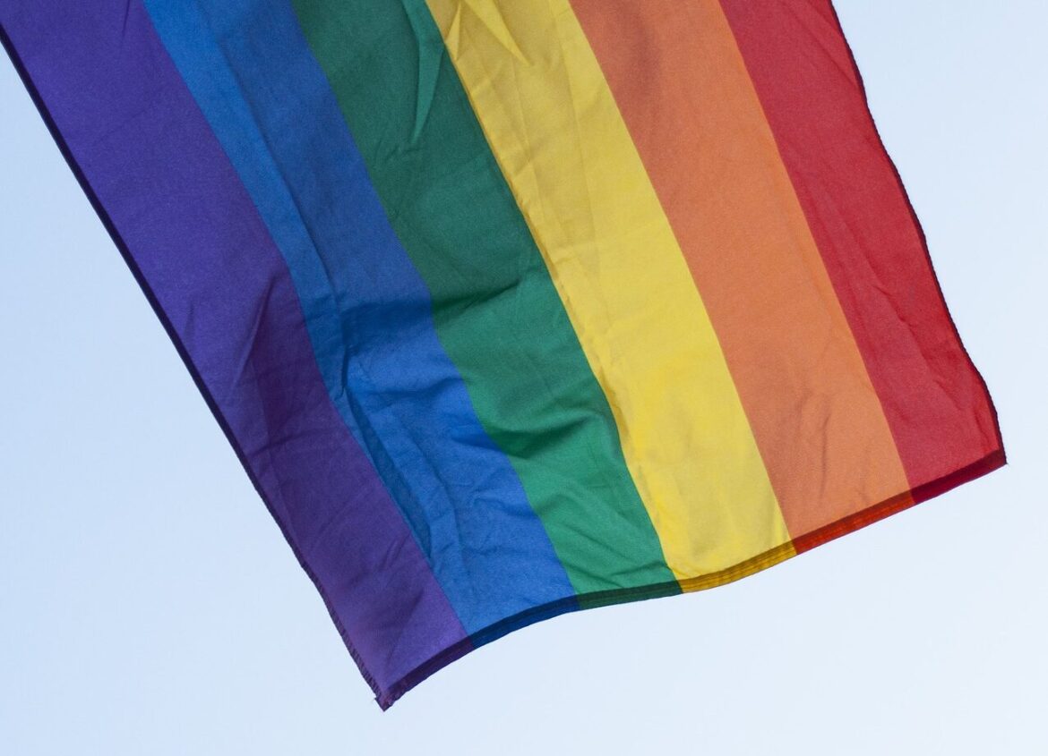 Regenbogenflagge (Symbolbild)