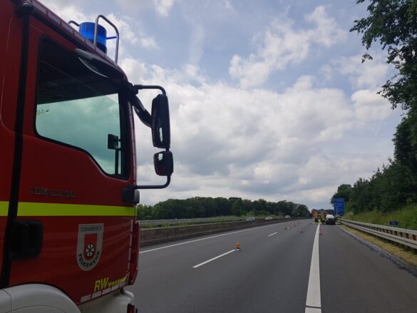 PKW brennt auf Autobahn A30 bei Osnabrück aus